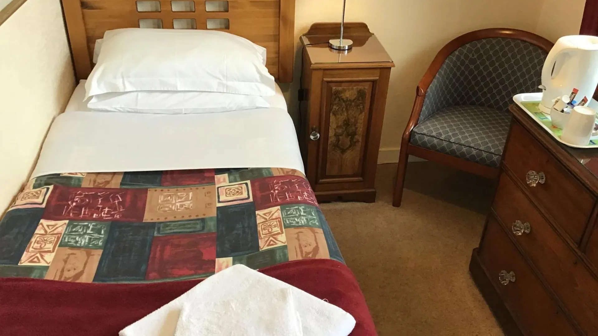 The Royal Crown Guest House Aberdeen 3*,